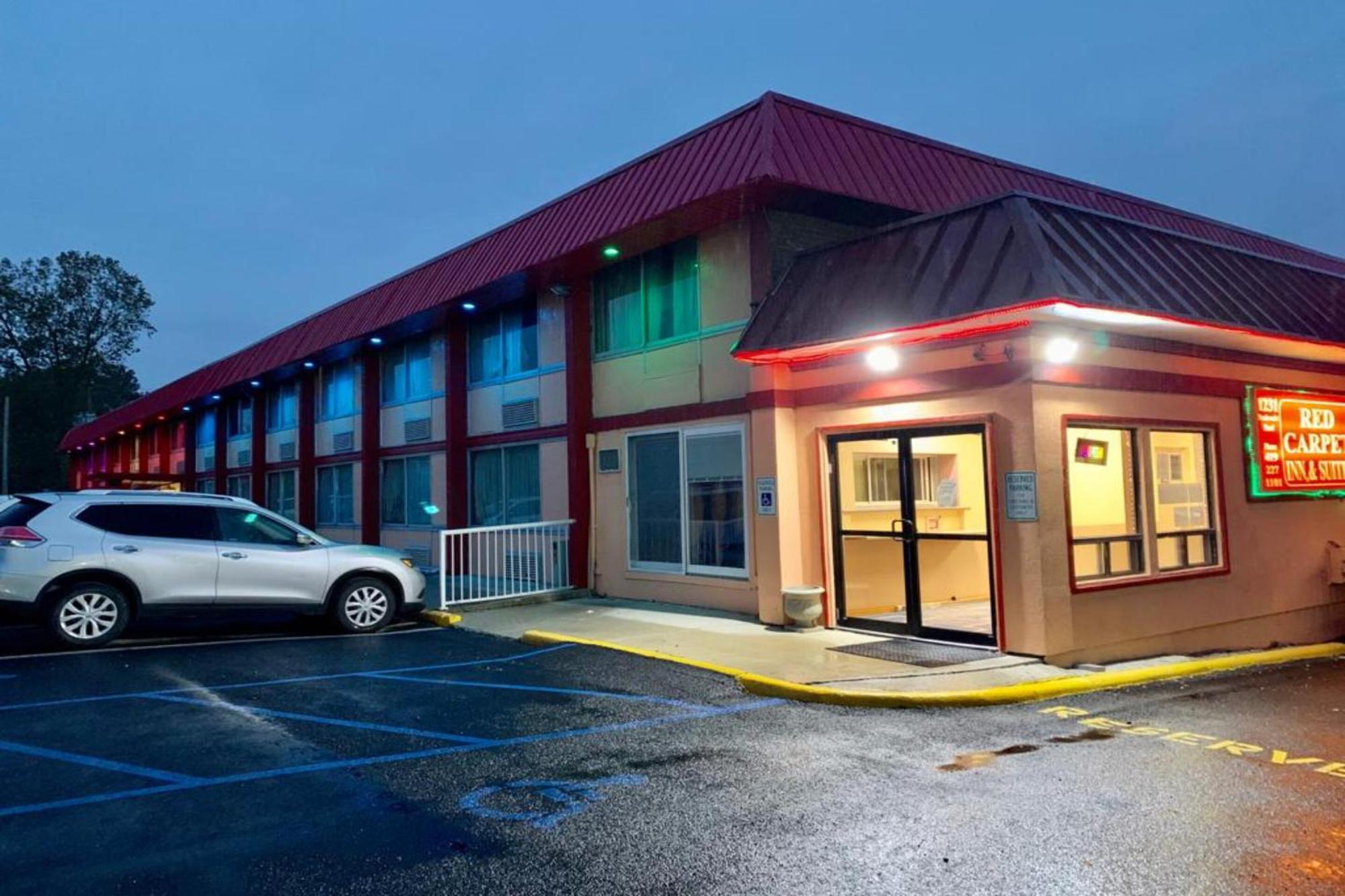Red Carpet Inn & Suites Lima -Listing Partner Екстериор снимка
