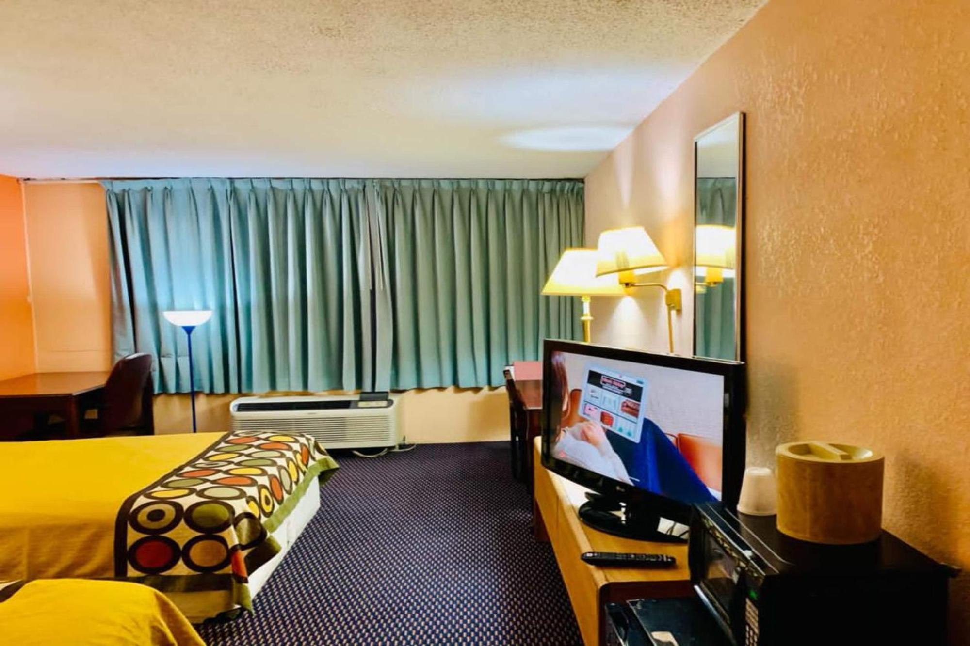 Red Carpet Inn & Suites Lima -Listing Partner Екстериор снимка