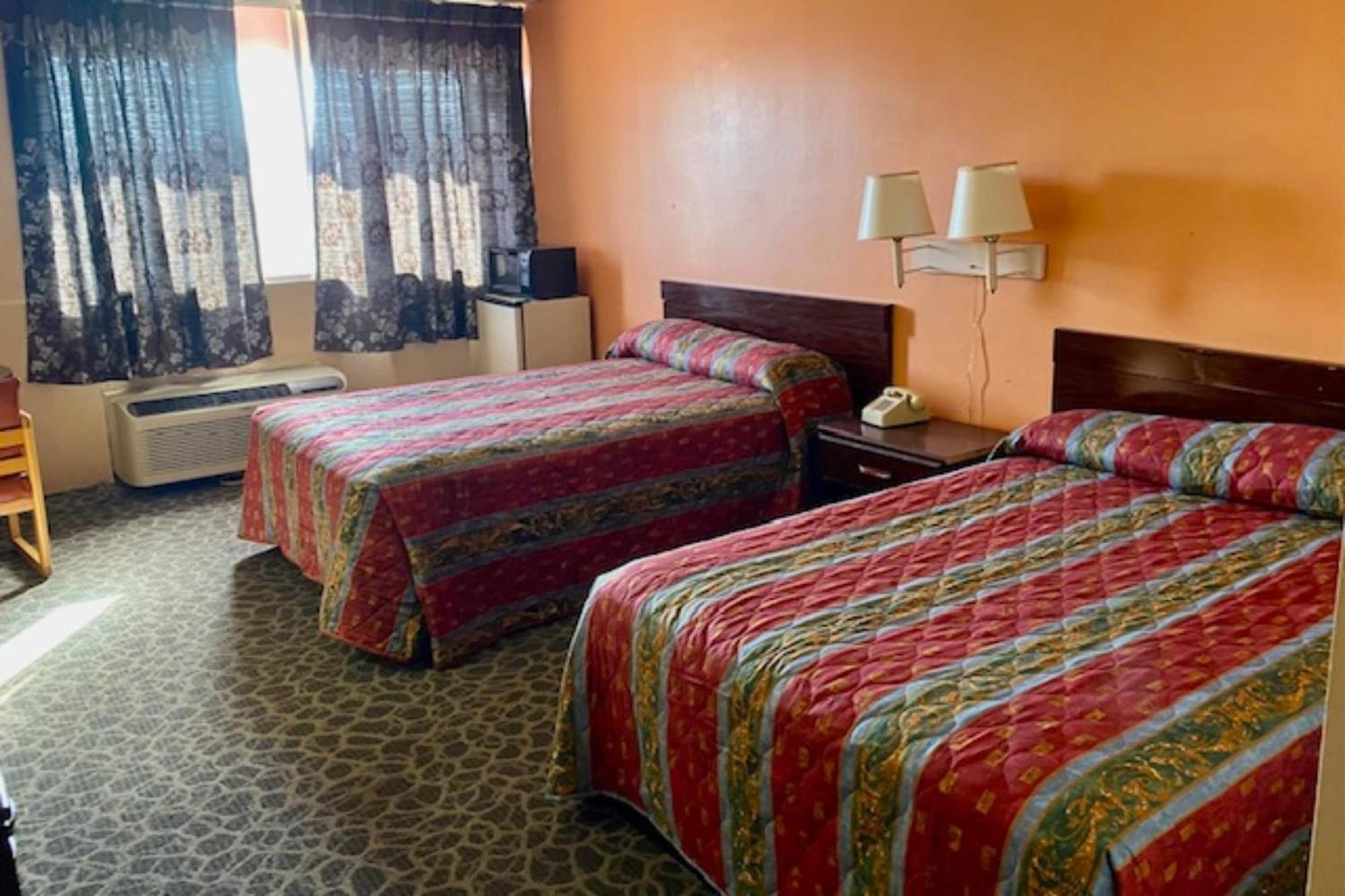 Red Carpet Inn & Suites Lima -Listing Partner Екстериор снимка