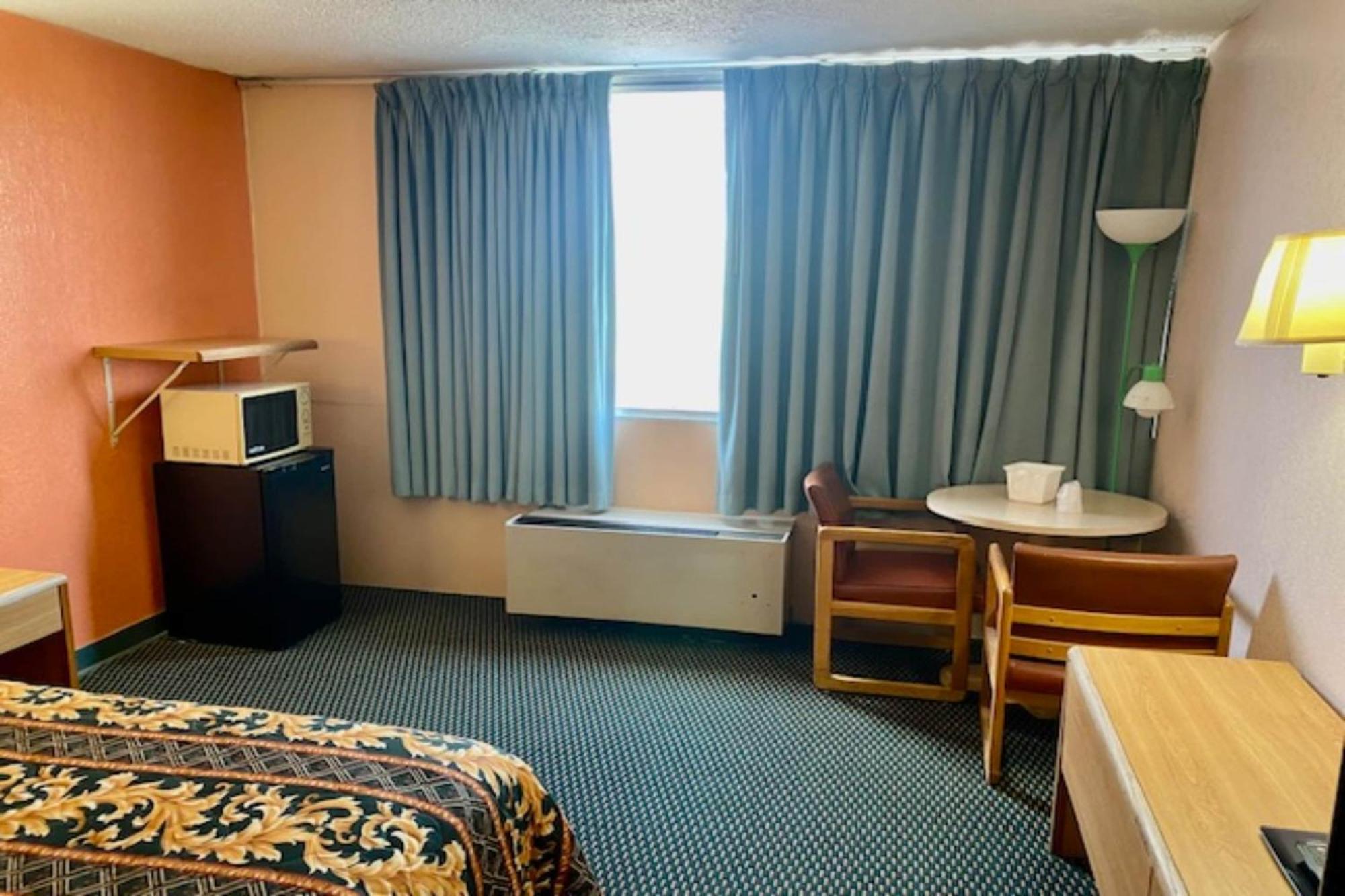 Red Carpet Inn & Suites Lima -Listing Partner Екстериор снимка