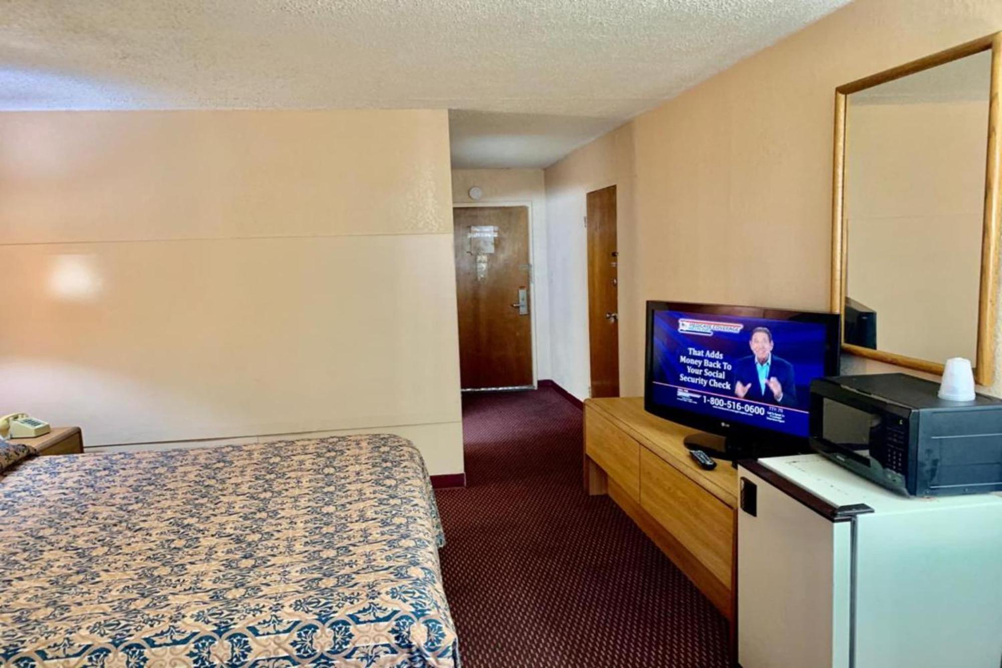 Red Carpet Inn & Suites Lima -Listing Partner Екстериор снимка