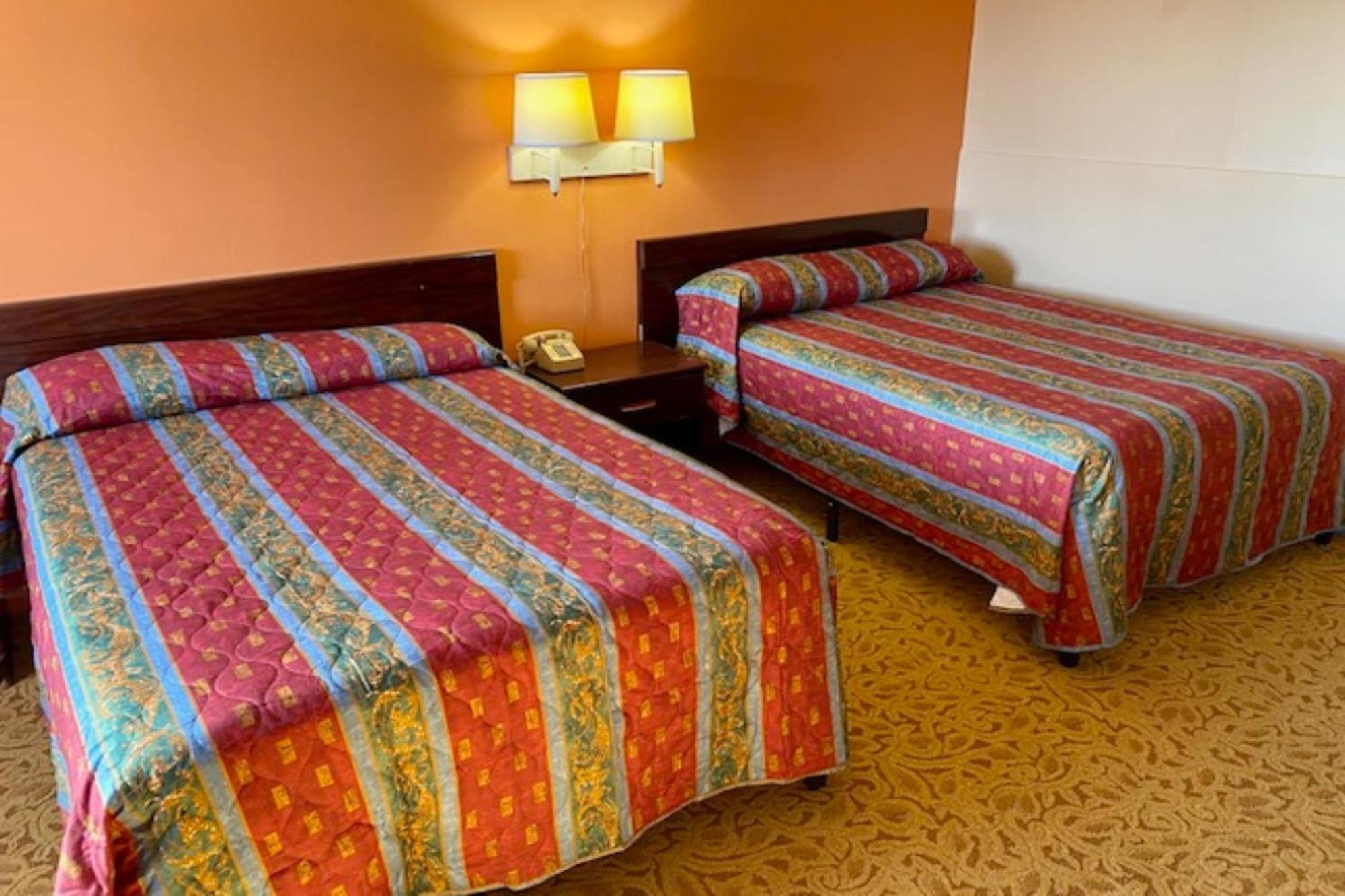 Red Carpet Inn & Suites Lima -Listing Partner Екстериор снимка