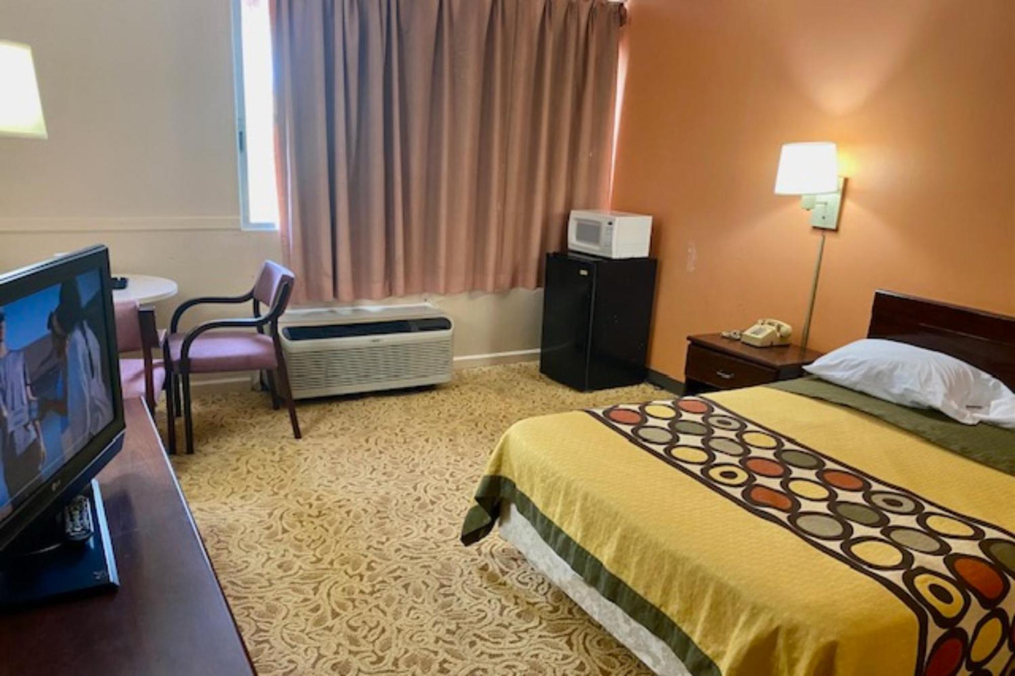 Red Carpet Inn & Suites Lima -Listing Partner Екстериор снимка
