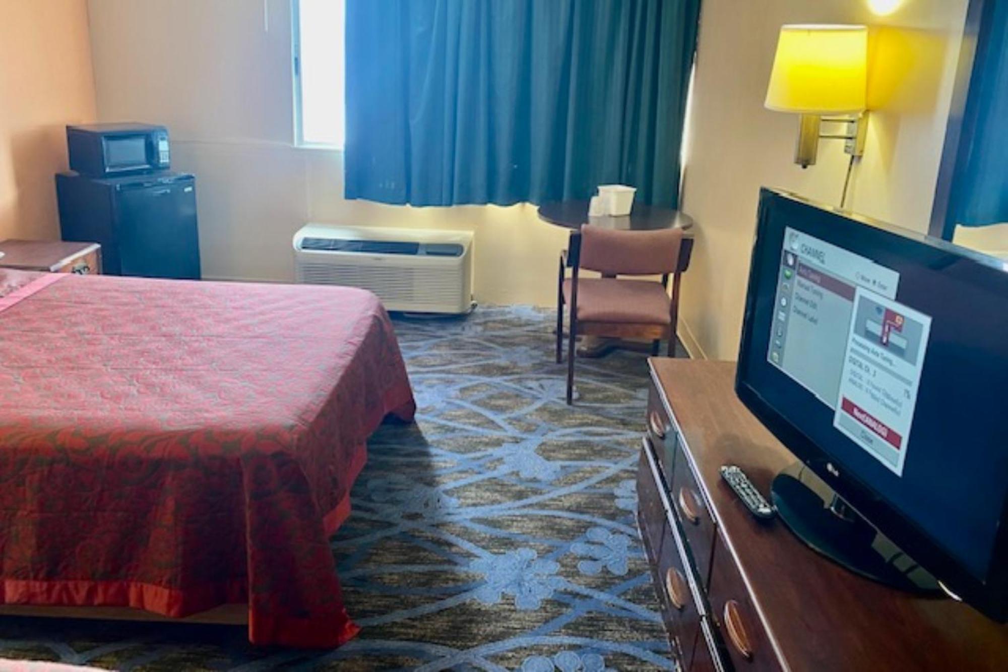 Red Carpet Inn & Suites Lima -Listing Partner Екстериор снимка